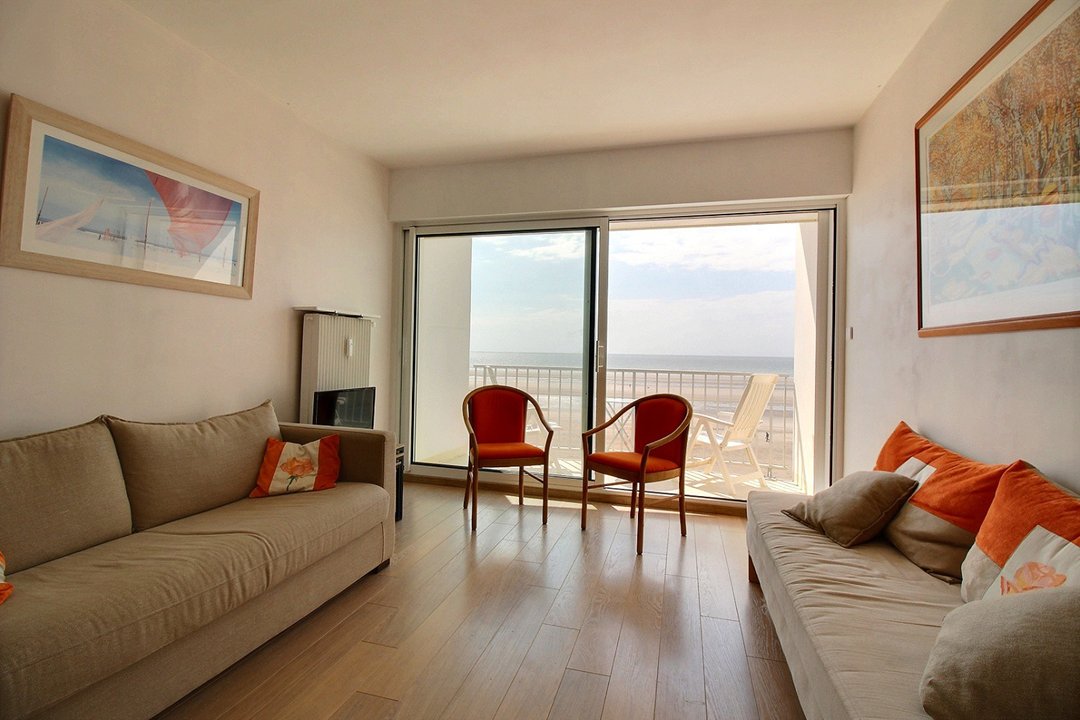 /picture/helios/116215201/MERIDIEN E3/7_2025-06-15CEST00h02-58.jpg